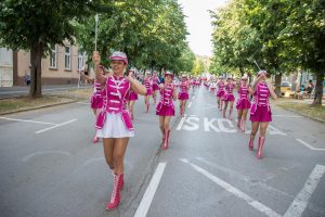 Belocrkvanske mažoretkinje na Belocrkvanskom karnevalu 2017