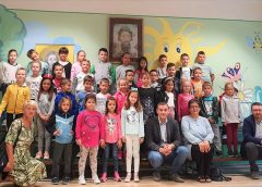 Predsednik opštine Bela Crkva obišao đake prvake (VIDEO)